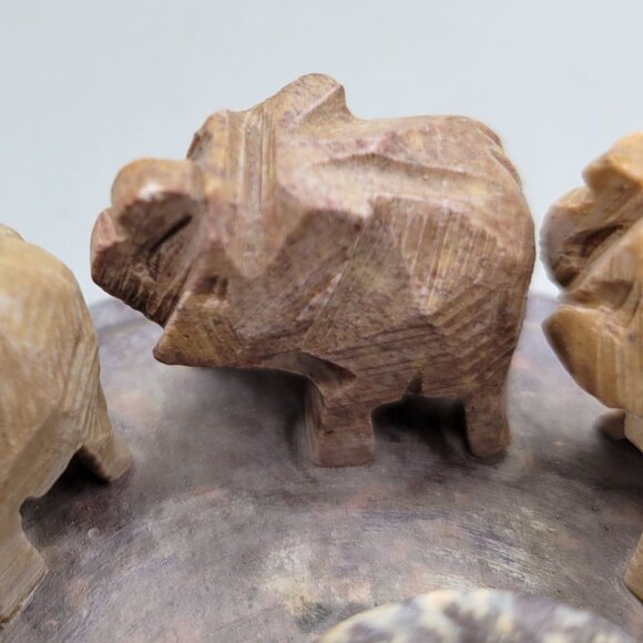 Hand-Carved Elephant Soapstone Circle Incense Holder Made In India - Picture 7 of 7